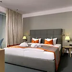 Otel Dolomitengolf Lavant