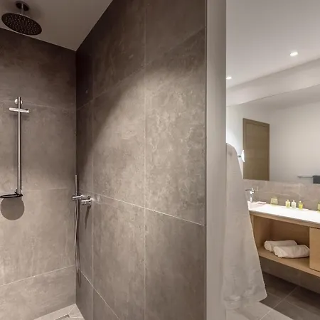 Dolomitengolf 5* לאבנט