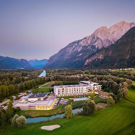 Dolomitengolf מלון