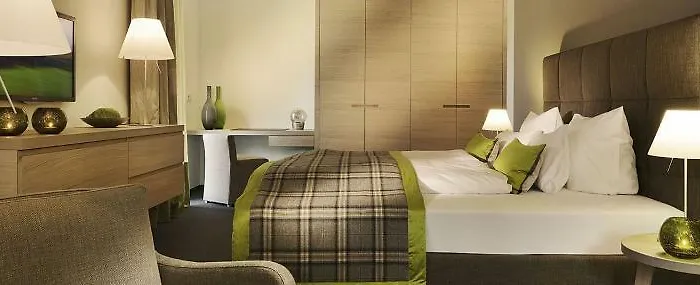 Dolomitengolf Otel Lavant